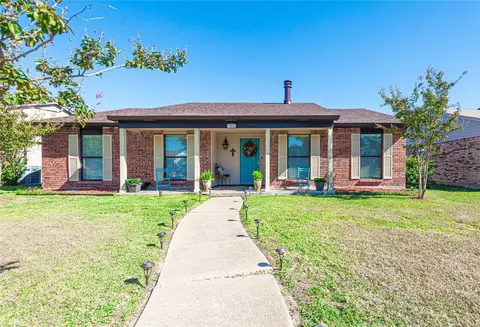 1914 Northwind Ct, Garland, TX 75040