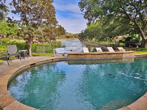 842 Shorewood Dr, Coppell, TX 75019