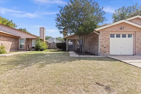 5822 Silver Sage Dr, Haltom City, TX 76137