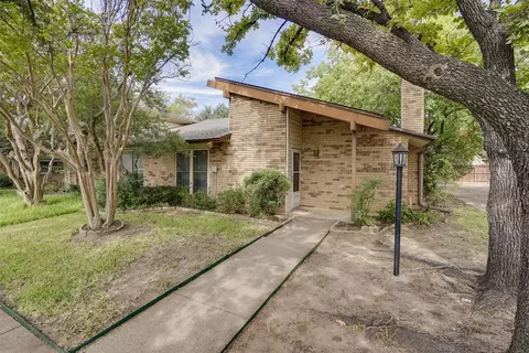 2321 Garden Park Ct, Arlington, TX 76013