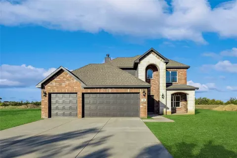 311 Cedar Elm Ln, Nevada, TX 75173