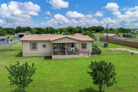 6491 Norton Dr, Terrell, TX 75160