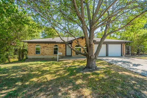4400 Highland Lake Dr, Lake Worth, TX 76135