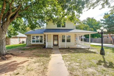 109 Thomas St, Joshua, TX 76058