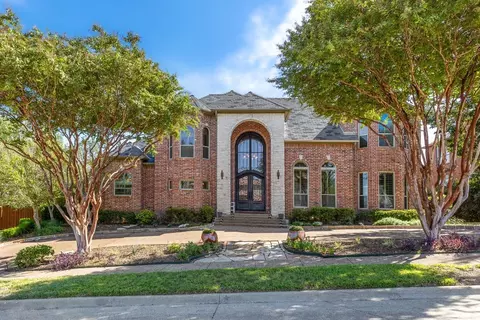 1805 Driskill Dr, Irving, TX 75038