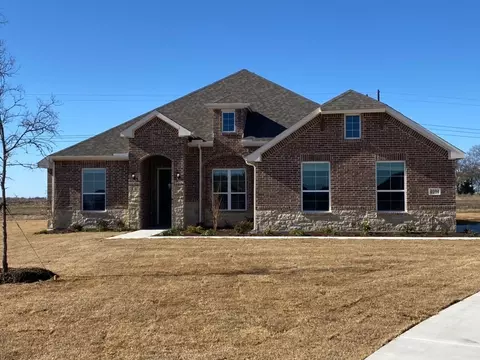 4104 Sanger Meadow Dr, Sanger, TX 76266