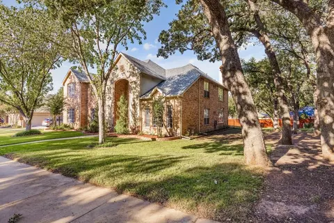 801 Whitetail Deer Ct, Crowley, TX 76036
