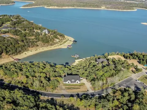 234 Moonlight Bay Dr, Chico, TX 76431