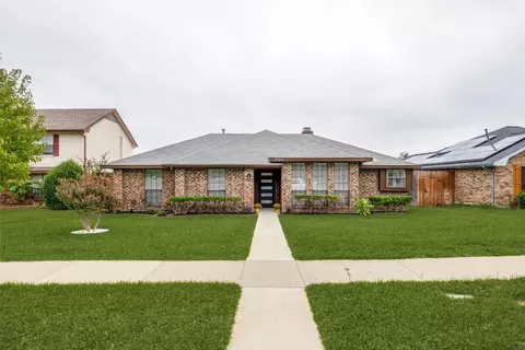 1730 Mayflower Dr, Carrollton, TX 75007