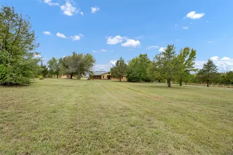 454 Glenwood Dr, Denison, TX 75020