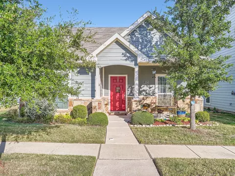 11056 Kinston St, Fort Worth, TX 76179