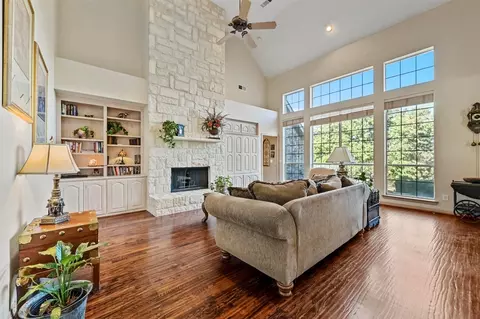 2915 Lakeside Dr, Highland Village, TX 75077
