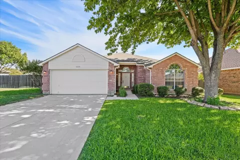 5203 Alta Vista Ln, Arlington, TX 76017