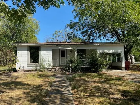 802 Center St, Royse City, TX 75189