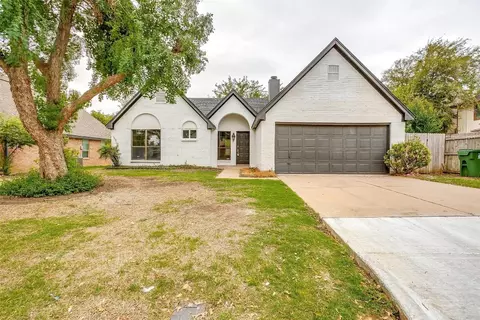 802 Greenleaf Dr, Arlington, TX 76017
