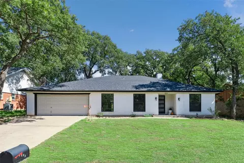 6024 Price Dr, North Richland Hills, TX 76180