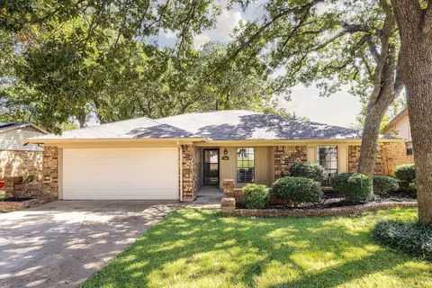 5805 Woodsetter Ln, Arlington, TX 76017