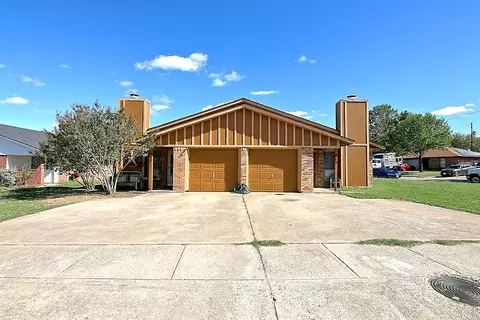 619 S Las Vegas Trl, White Settlement, TX 76108