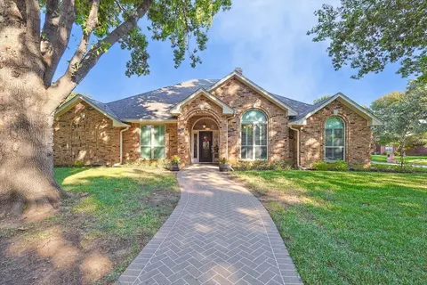 4009 Tuscany Ln, Arlington, TX 76016