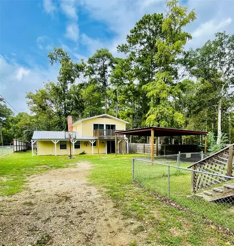 1776 County Road 475, Etoile, TX 75944