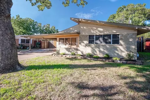 2605 W 11th St, Irving, TX 75060