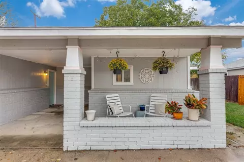 2708 Travis Ave, Fort Worth, TX 76110