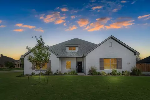 128 Oak View Dr, Godley, TX 76044