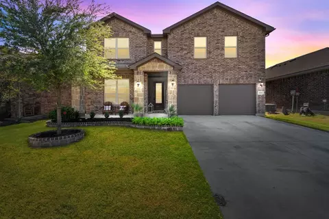 6261 Topsail Dr, Fort Worth, TX 76179