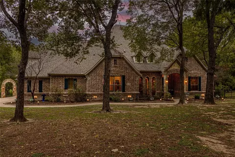 4313 Silver Mesa Ln, Fort Worth, TX 76108
