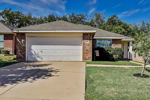10309 Bear Hollow Dr, Fort Worth, TX 76244