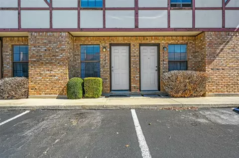 1245 Dallas Dr, Denton, TX 76205