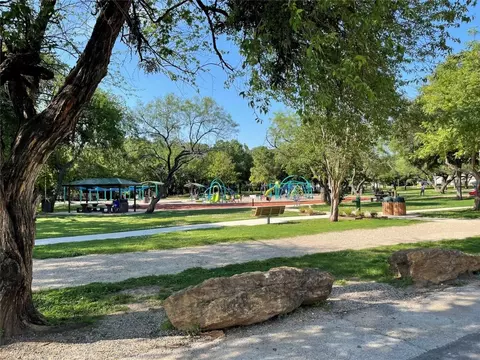 804 Royce Dr, Euless, TX 76040 photo 5