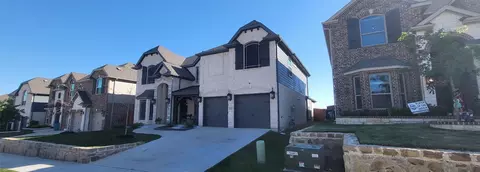 5225 Center Hill Dr, Fort Worth, TX 76179
