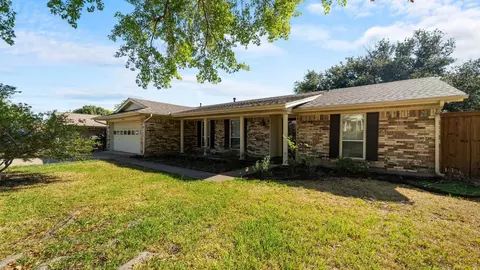 1324 Springbrook St, Mesquite, TX 75149