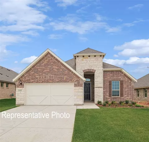 1749 Gateway Ln, Van Alstyne, TX 75495