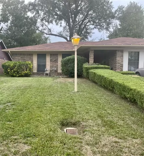 3910 Chateau Dr, Shreveport, LA 71108