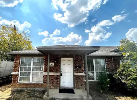 515 NW 11th St, Grand Prairie, TX 75050