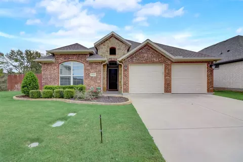 9725 Rio Frio Trl, Fort Worth, TX 76126