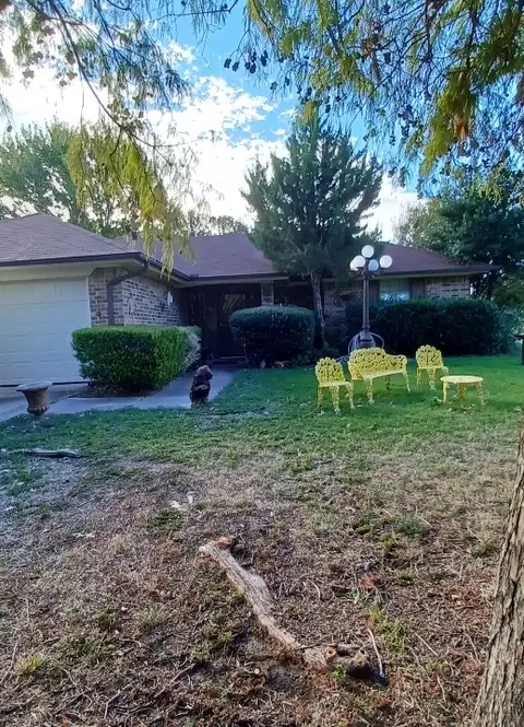 2513 Mckensie Ln, Grand Prairie, TX 75052