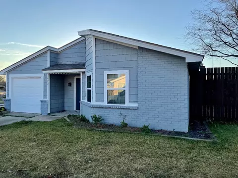 472 Jones St, Cedar Hill, TX 75104