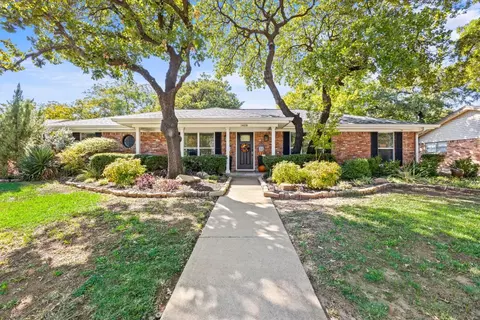 1409 Wreyhill Dr, Hurst, TX 76053