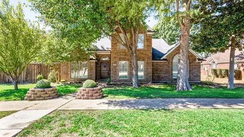 2001 Oak Bend Ln, Garland, TX 75040