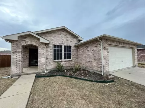 2624 Harbor Lights Dr, Little Elm, TX 75068