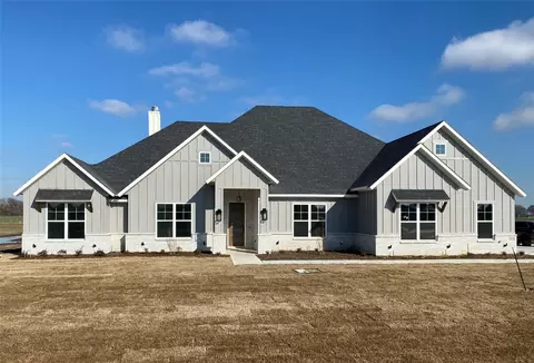 2431 Maywood Ln, Palmer, TX 75152
