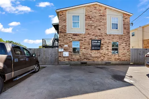 2706 W Colorado Blvd, Dallas, TX 75211