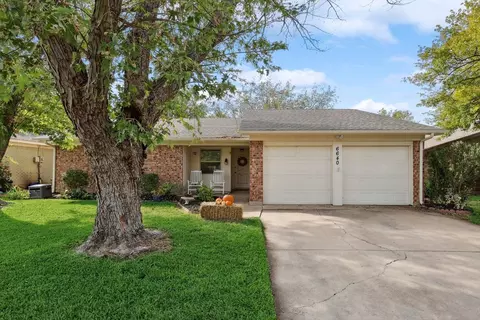 6640 Greenacres Dr, Watauga, TX 76148