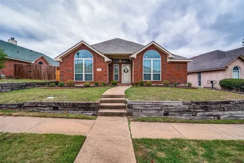 1718 Ambrose Dr, Rowlett, TX 75089