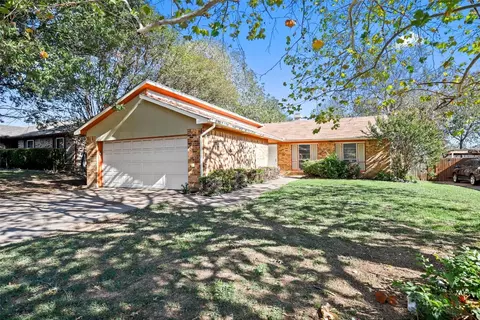 10152 Buffalo Grove Rd, Fort Worth, TX 76108