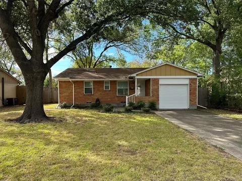 425 Hanbee St, Richardson, TX 75080