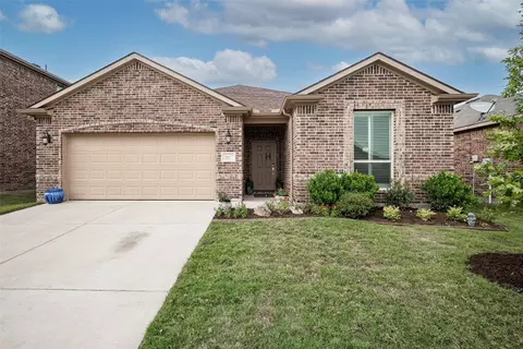332 Lead Creek Dr, Fort Worth, TX 76131